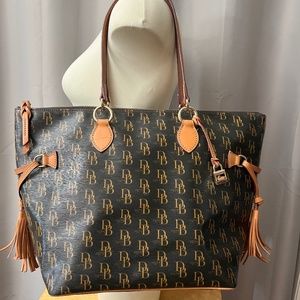 Dooney & Bourke 1975 DB Signature Tassel O-Ring Shopper, Brown T'moro/Biscuit
